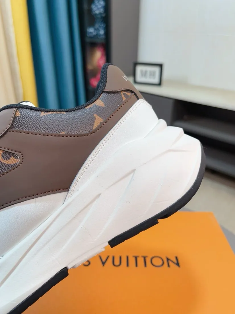 Men's shoes💰438🌹🌹[LV]🌹High-end brand of men's shoes: Official website 1:1 Latest masterpiece: The upper is made of Italian imported first-layer cowhide with special materials➕Full genuine leather lining🔥, making walking more convenient and comfortable! Exclusive new style, stunning work [color]! Create a fashionable personality to set off your uniqueness! A must-have for trendy men! Classic🔥Number: 38-44